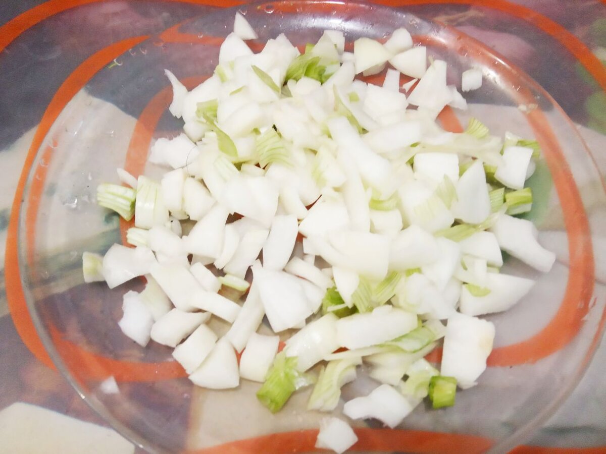 Патиссоны тушёные в сковороде с овощной пассеровкой