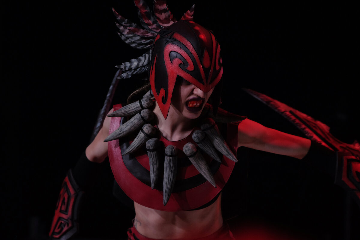 Кровосакер из Доки 2, это там где надо быть зомби и наматывать кишки 10 минут ну вы поняли))))0)00))