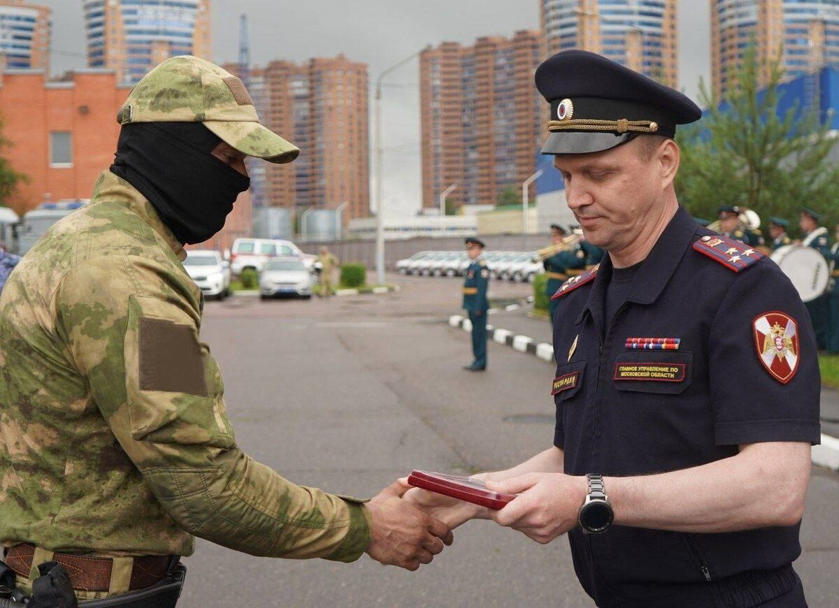 Росгвардия командировки. СОБР Росгвардия. Бойцы Росгвардии. Полицейский Росгвардии. Фото Росгвардии.