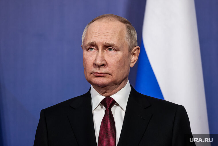    Ранее МУС выдал ордер на арест Владимира Путина