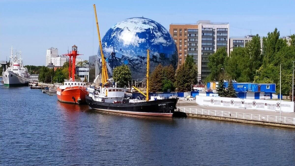 картинка из свободных источников. Калининград.