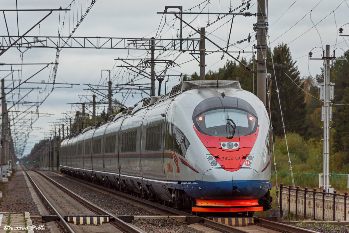 Зачем двухсистемному ЭП20 аж 4 токоприёмника? Почему нельзя ...