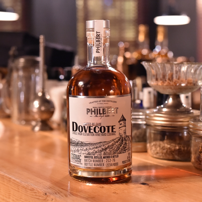 Французский коньяк Philbert Dovecote. Фото с официального сайта производителя 