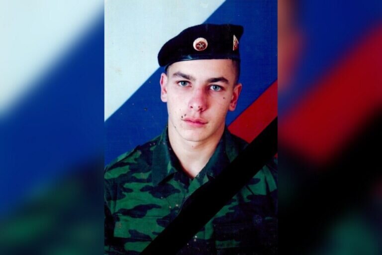    В Акбулакском районе простились с бойцом Юрием Семочкиным, погибшим в ходе СВО Марина Шарт