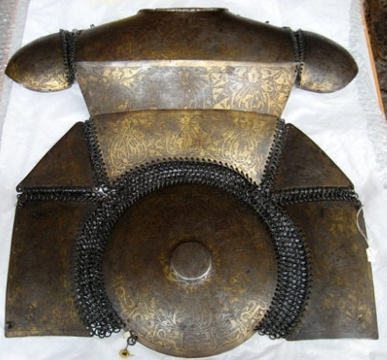 Задняя часть доспеха