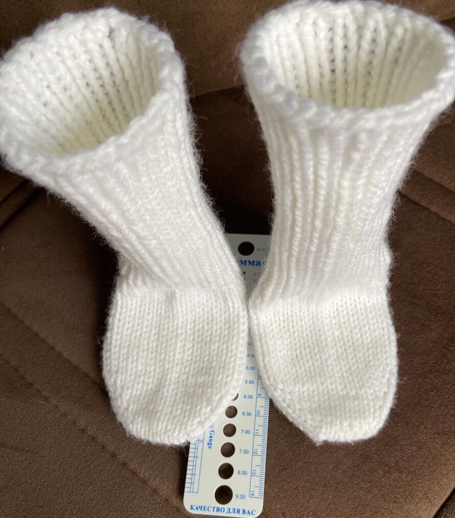 Закрыла "косичкой" , чтобы не стянуто было