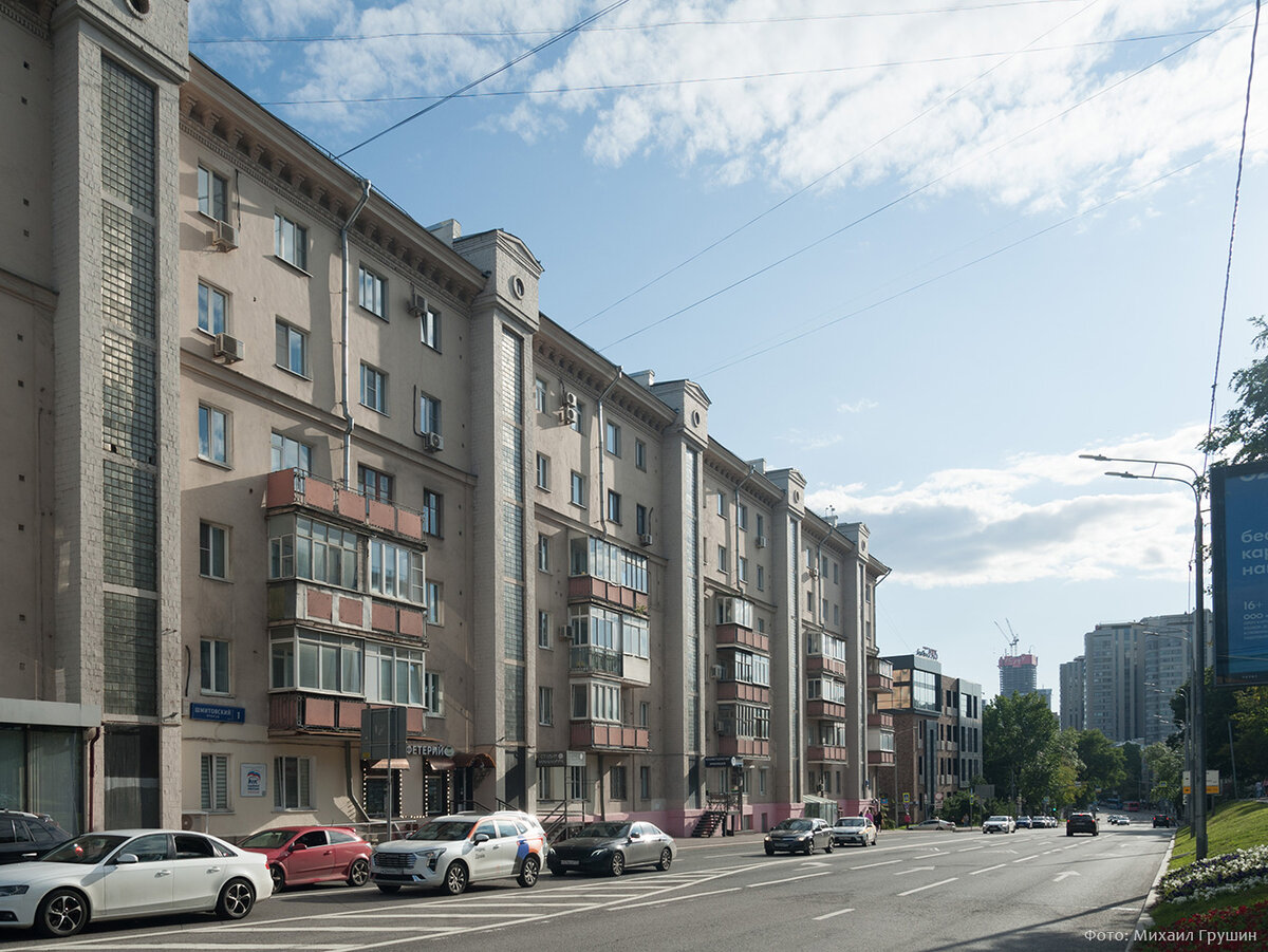 Шмитовский проезд. 20 июля 2023 года. Фото Михаила Грушина - автора статьи