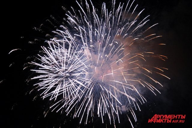    Можно ли на свадьбе запускать фейерверк?