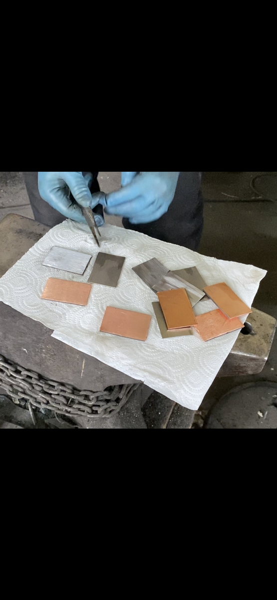 Пластины меди и стали