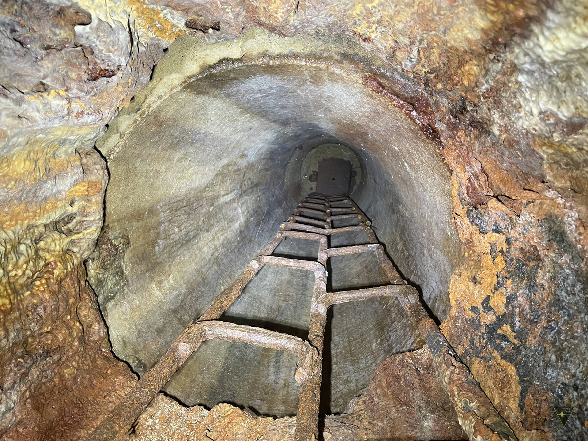 После Чуры мы ощутили, что есть ещё порох в пороховницах и ягоды в ягодицах. И отчего бы не посетить коллектор некоего ручья или скромной речки?-13