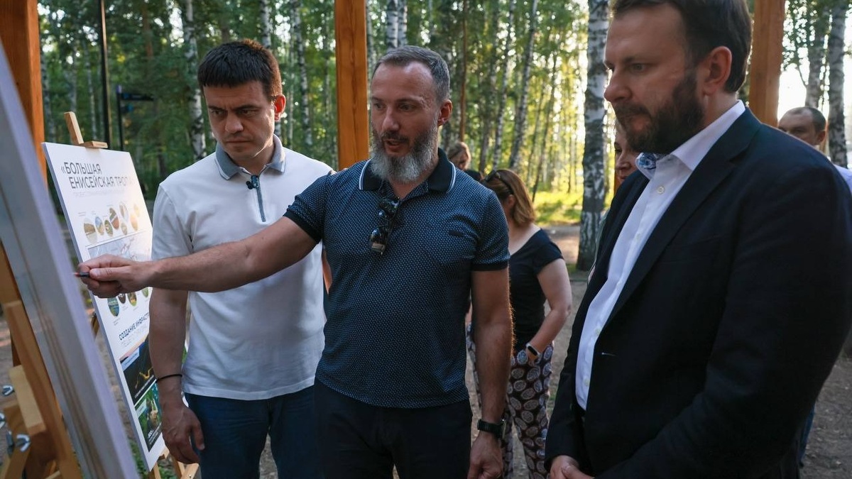     Политолог Алексей Аксютенко рассказал о слухах из «кулуаров» о том, что вице-губернатора и «серого кардинала» красноярской политики Сергея Пономаренко якобы могут отправить в отставку после выборов главы региона.