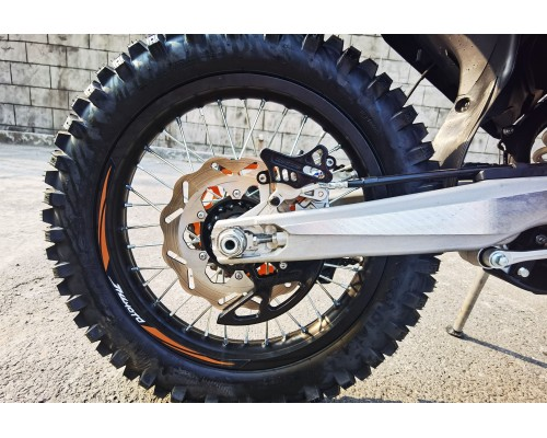 Прочные детали кроссового мотоцикла