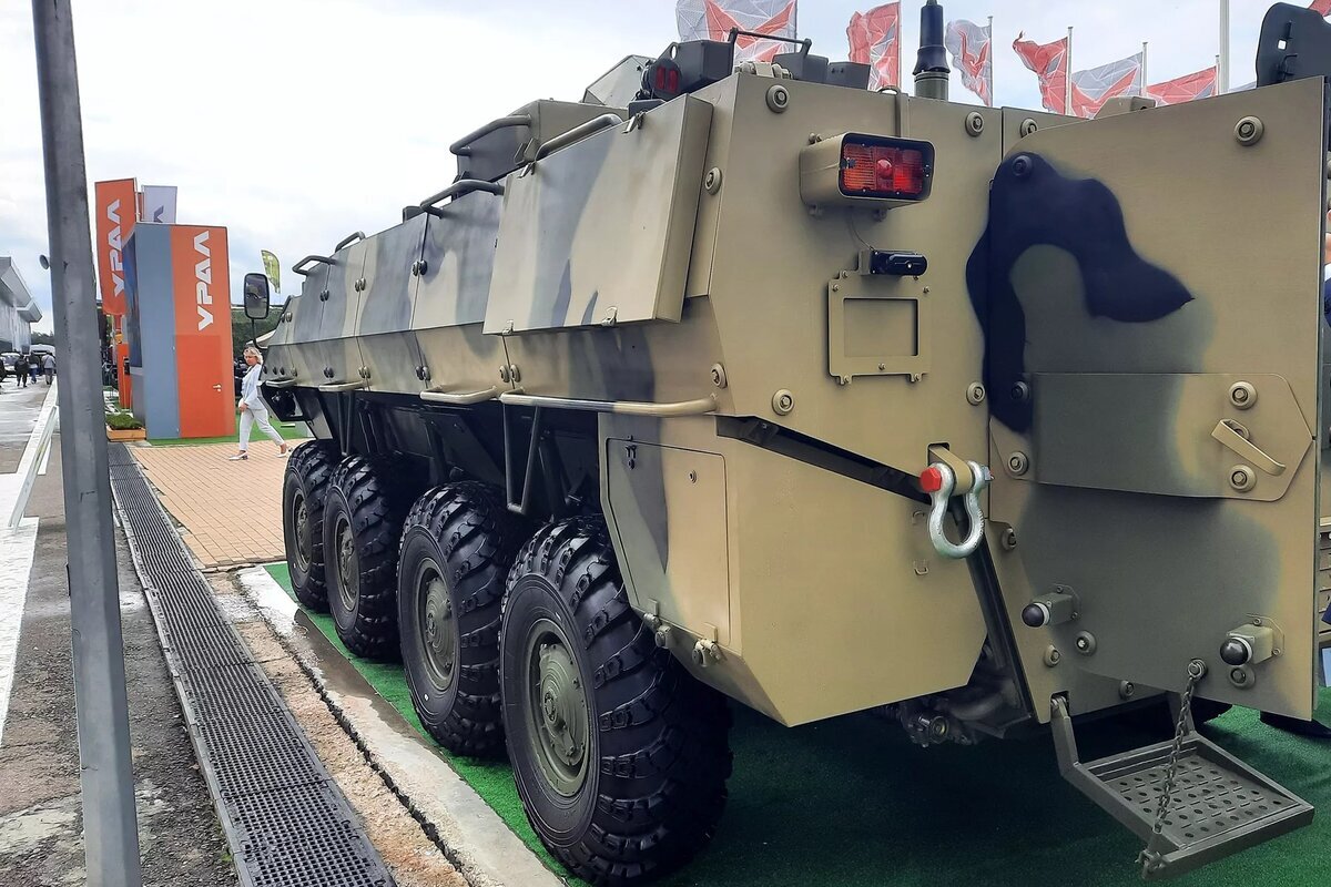 Новый БТР-82А, вид с кормовой части.