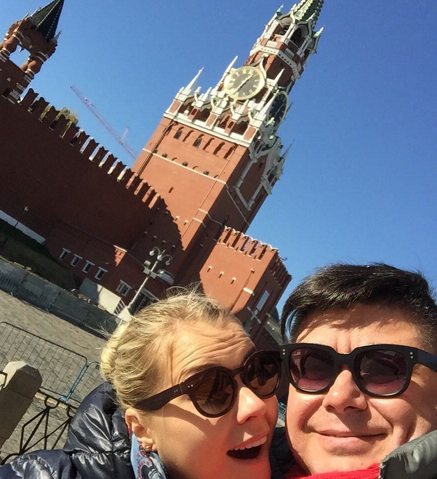    Екатерина и ее муж Марк Котляр скучали по МосквеСоцсети