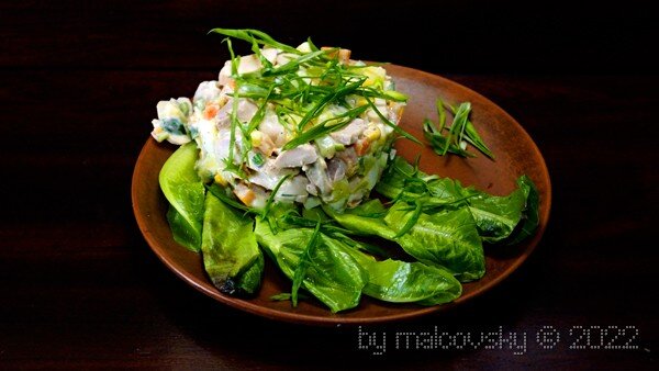 Салат с молоками и зеленью
