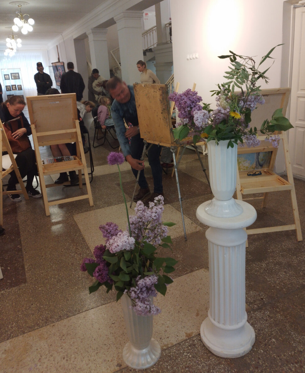 Рисуем сирень с художником Михаилом Левшиным.