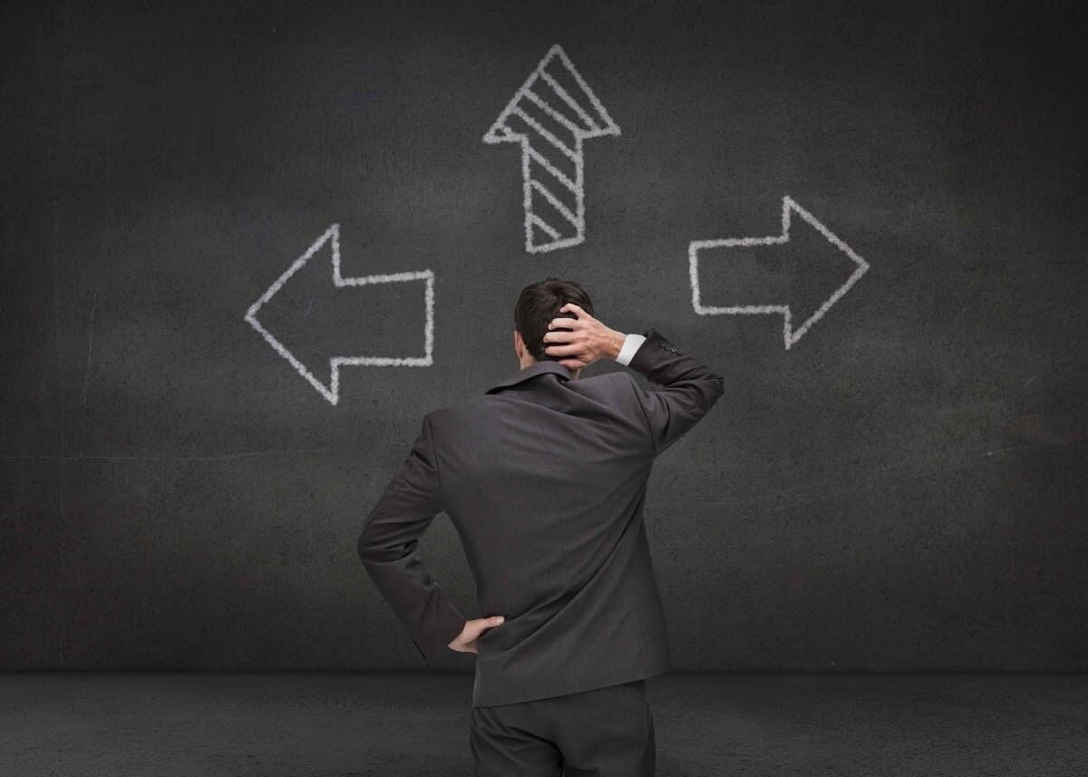 Нерешительный. Хожу не уверенно. Хожу не уверенно. Скромный парень. Неуверенность это в психологии.