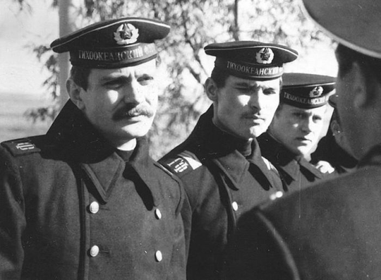 стихотворение михалкова новогодняя быль. стих событие. михалков в лесу стояла. сергей михалков елочка стих. михалков в лесу стояла.