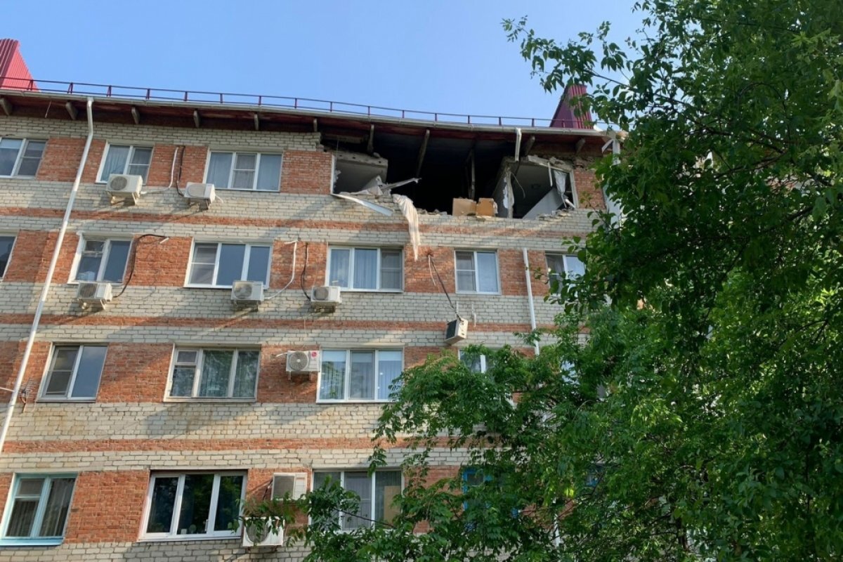    К дому, где произошел хлопок газа в Краснодаре, приехали прокурор и мэр