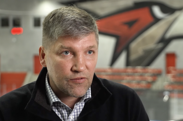    Евгений Хацей. Фото: Кадр YouTube/ КХЛ