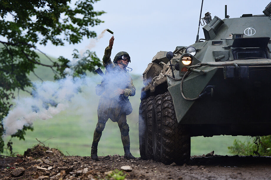 Военные действия. Колонна военной техники. Военная техника Южной Кореи. Российские военные.