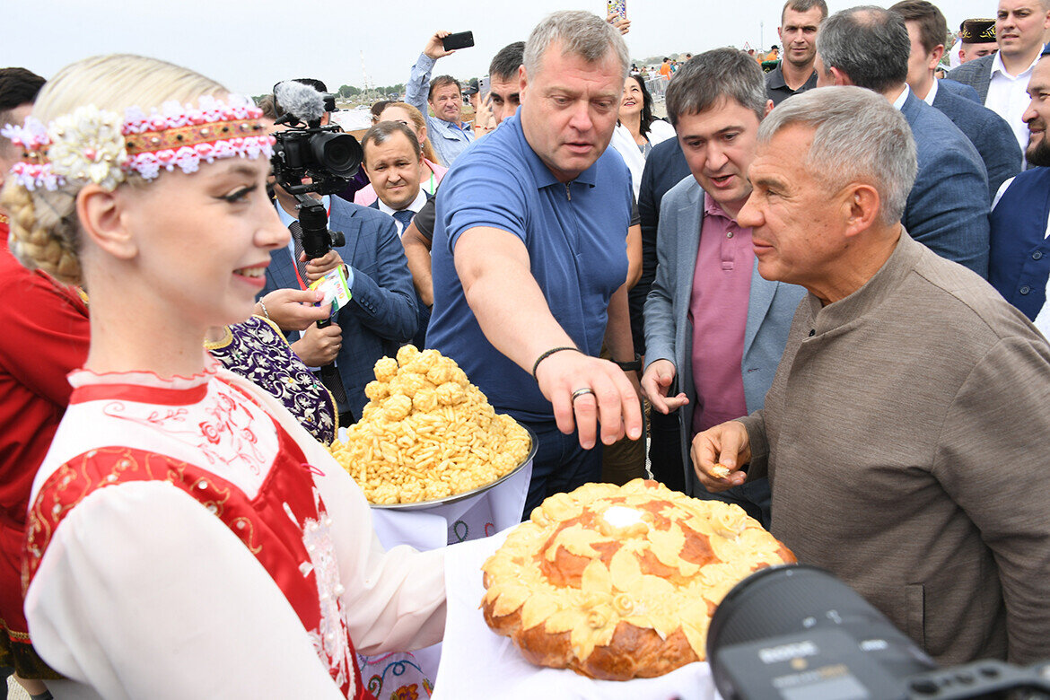 Минниханов на Всероссийском Сабантуе: «Это праздник дружбы, он отражает  единство» | Татар-информ | Дзен