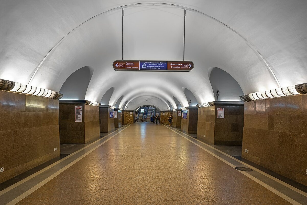 Площадь ленина метро. Площадь Ленина (станция метро, Санкт-Петербург). Станция метро площадь Ленина СПБ. Площадь Ленина метро СПБ. Петербургский метрополитен станция площадь Ленина.