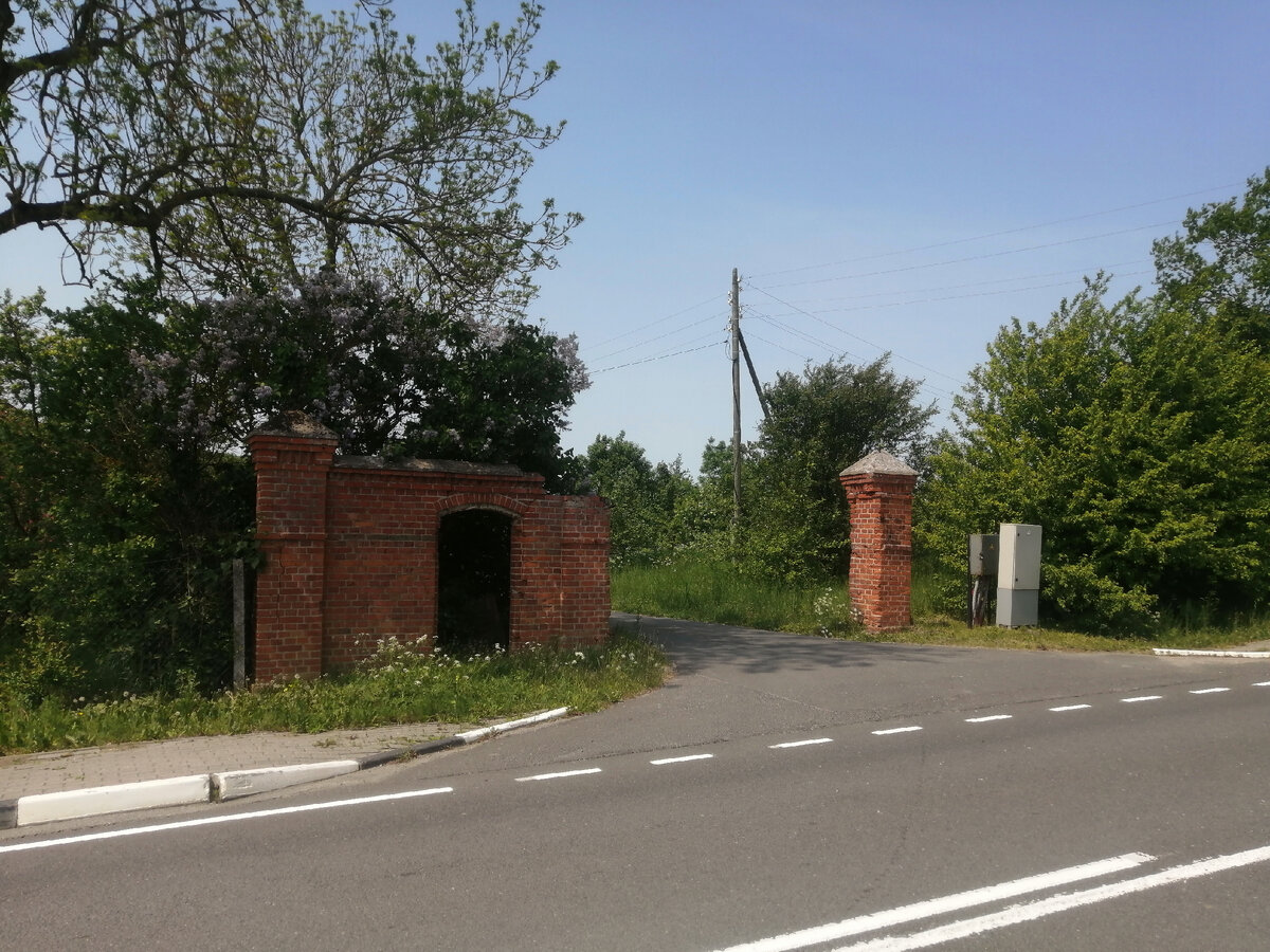 Остатки въездной группы