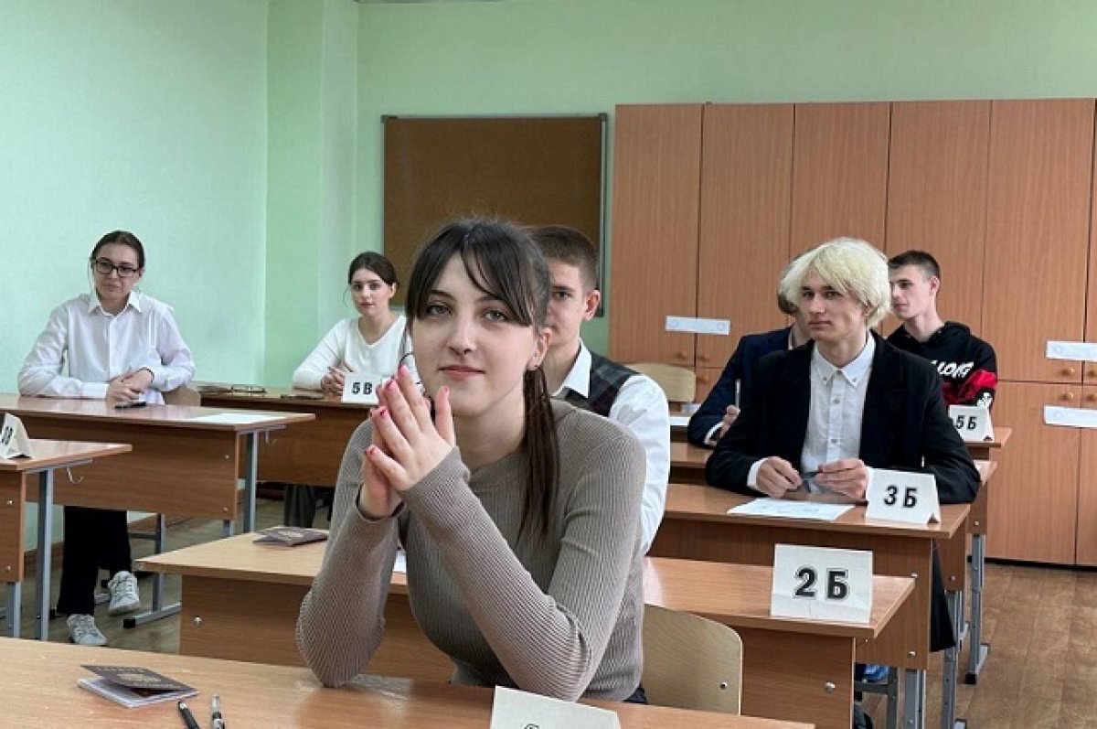    Более 1,5 тысячи камчатских выпускников написали ЕГЭ по русскому языку