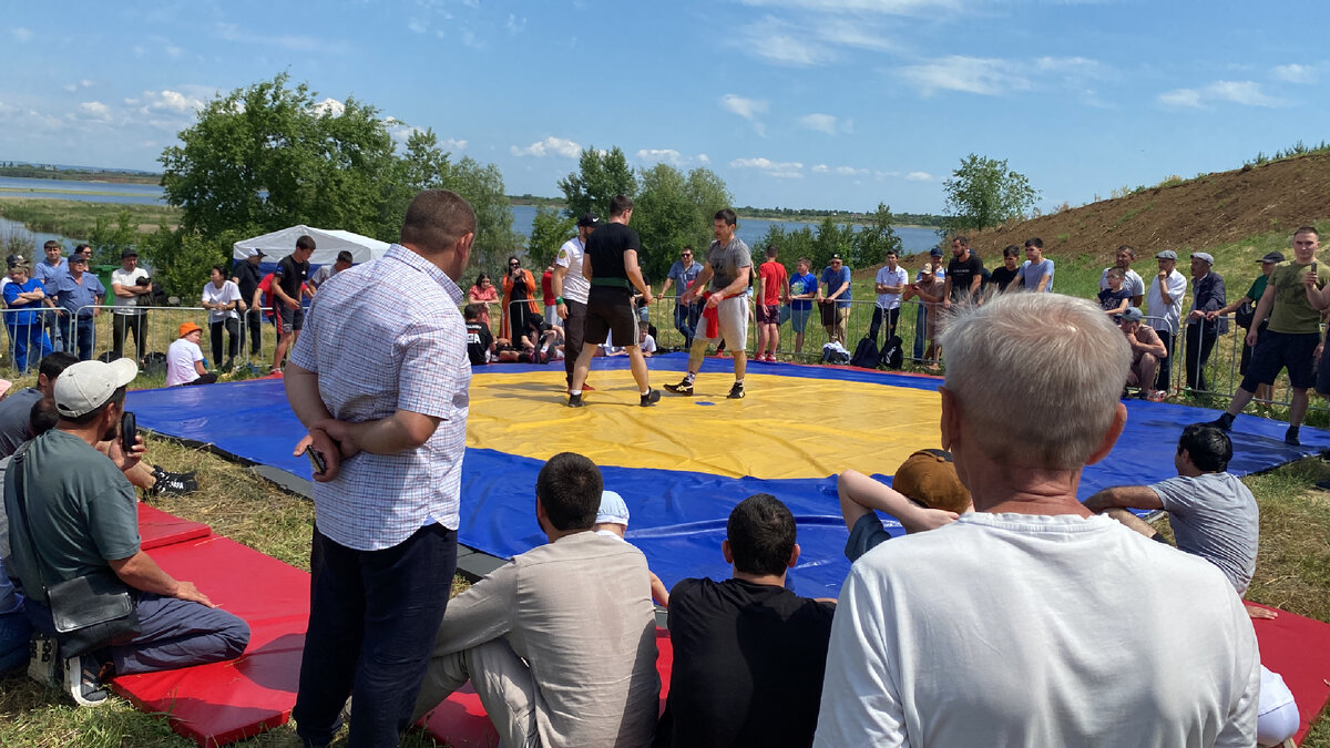 Соревнования идут полным ходом. 