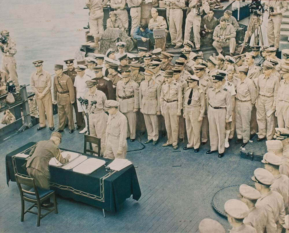 Японцы подписывают Акт о капитуляции