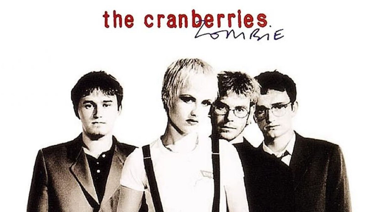 Зомби гитарист арт. Где музыка зомби. The cranberries 1990. Группа кренберис зомби. Майкл джексон thriller танец.