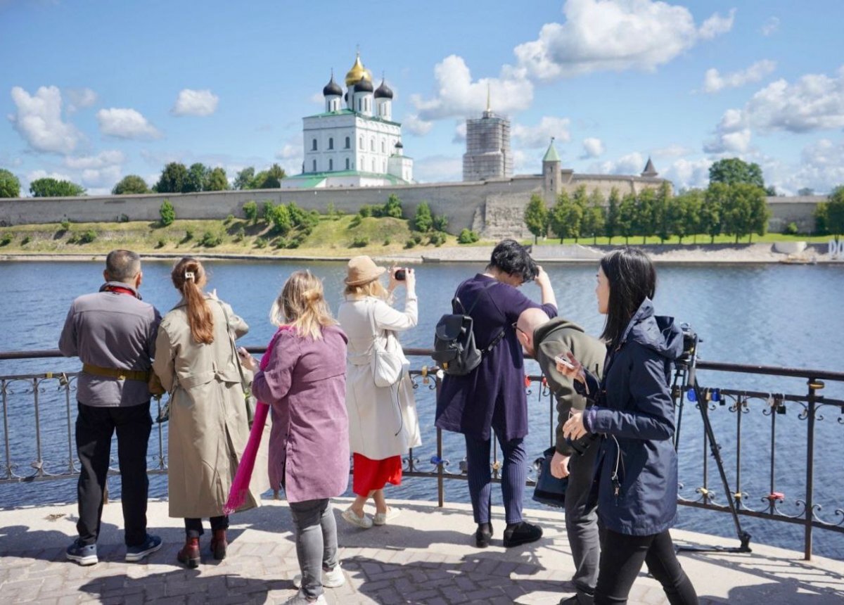    Журналисты из шести государств прибыли в Псковскую область