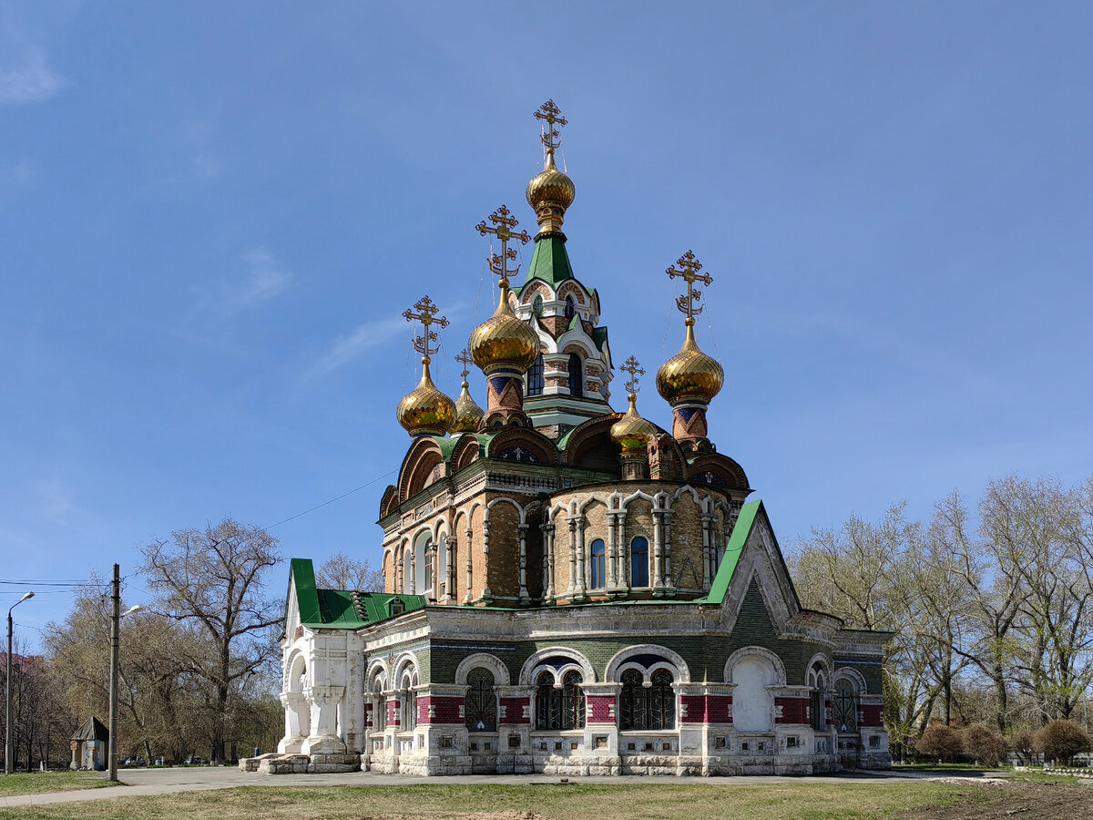 Чапаевск - город, основу которого в 1909 г. заложил пороховой завод,  работающий до сих пор. В его проекте была и церковь Сергия Радонежского |  Олег Еверзов | Дзен