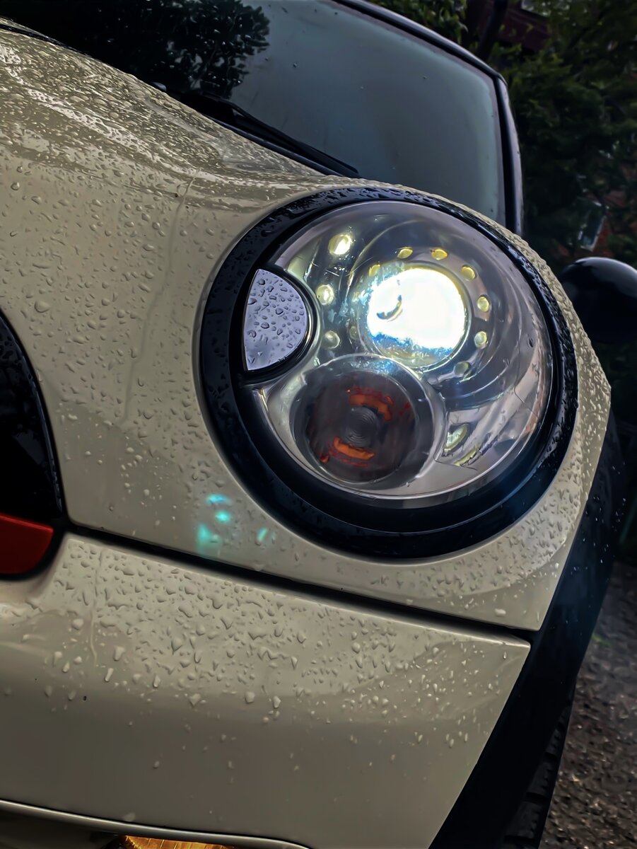 Mini Cooper 1.6, 174 л.с, 2009 год выпуска