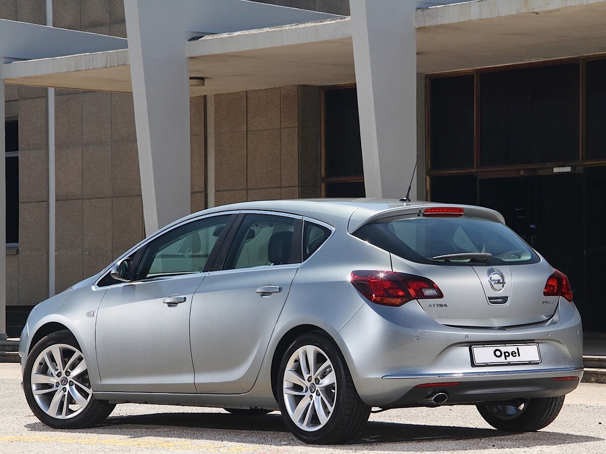 Opel Astra j 2014