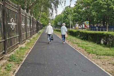    Тротуар на улице Гагарина в Королеве ©Евгений Лавряшин Фото