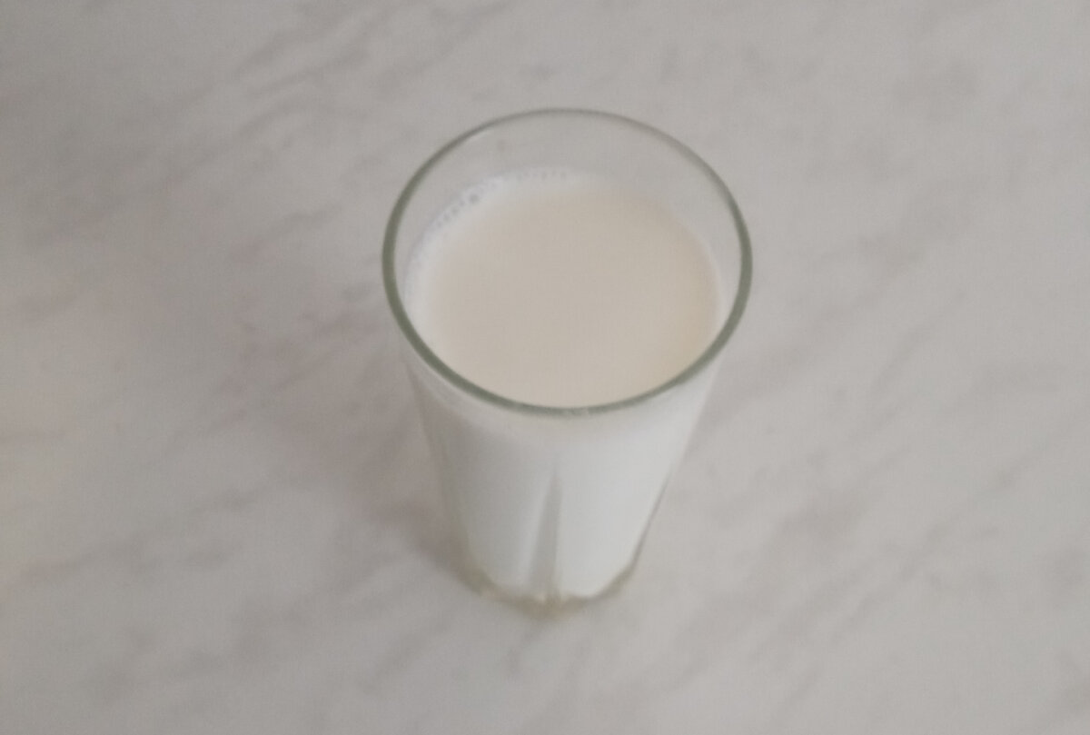 Перекус  стакан  молока 2,5%-278гр.  К-147,34      Б-6,12        Ж-6,95        У-13,07.