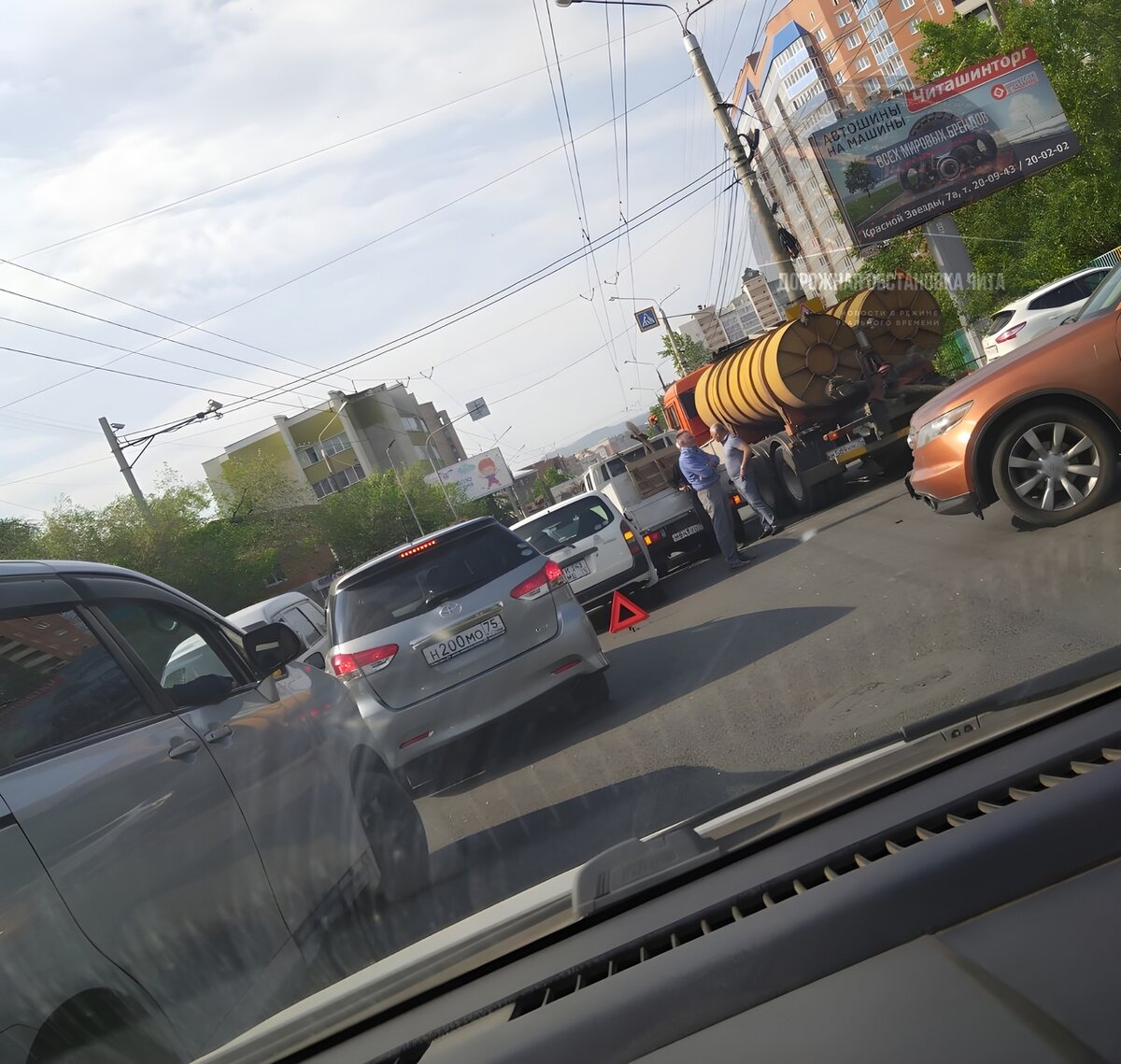 Дтп в пробке кто прав
