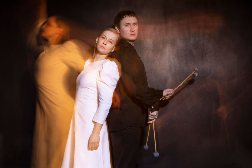    «Яндекс Афиша» проведет показ спектакля «Эбеновая кожа» с Юлией Пересильд (фото 1)