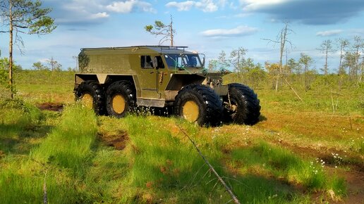 Заезжаем на ТАЁЖНЫЕ озёра ХИЩНИК ЕДЕТ Ещё один тест на проходимость ВЕЗДЕХОДА Первый ОКУНЬ трофей.