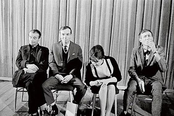 На фотографии: Михаил Светлов, Андрей Вознесенский, Белла Ахмадулина, Евгений Евтушенко на «Вечере поэзии», 1962 год 