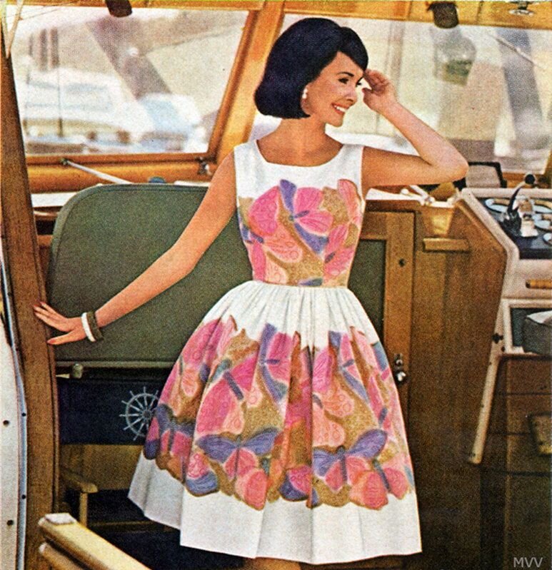 Это прямо модель! Но юбочки "колоколом" были в моде в пору моей молодости.