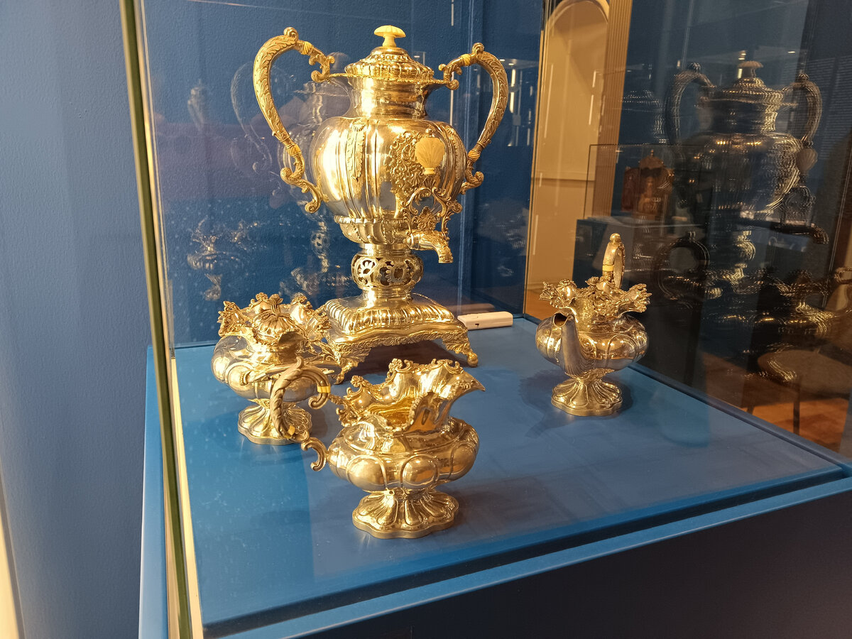 Самовар в виде кубка