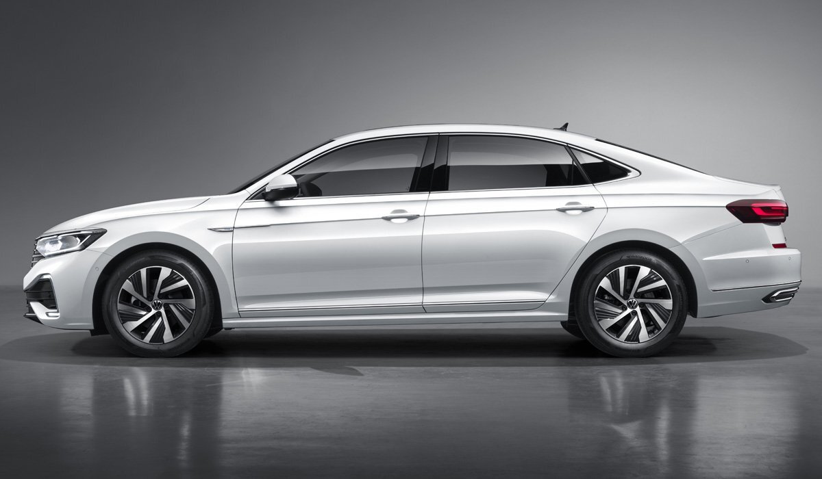 Volkswagen Passat 2021 sedan
