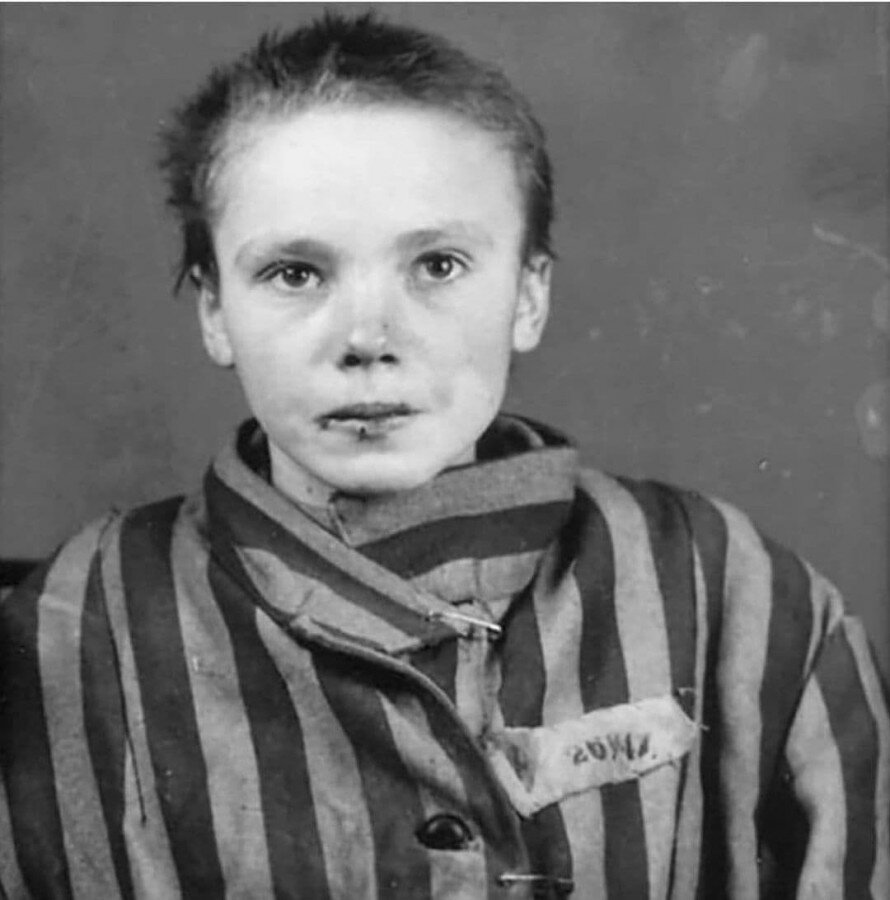 Чеслава Квока . Лагерный номер: 26947 . Фото: Яндекс Картинки.