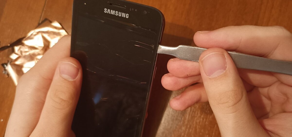 Браться ли за ремонт мобильного телефона своими руками?