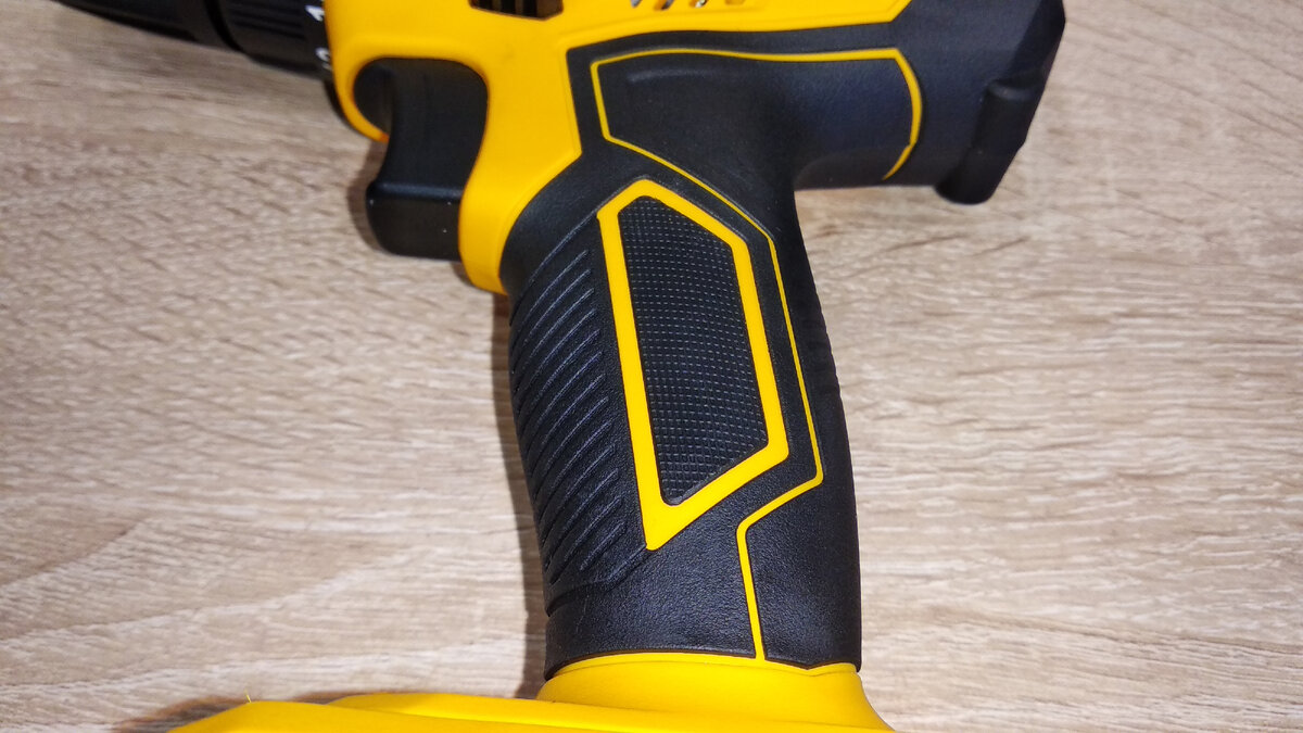 Шуруповерт дома – это почти аксиома. Он давно стал одним из обязательных инструментов, которые нужно держать дома просто так, чтобы были.-7-3