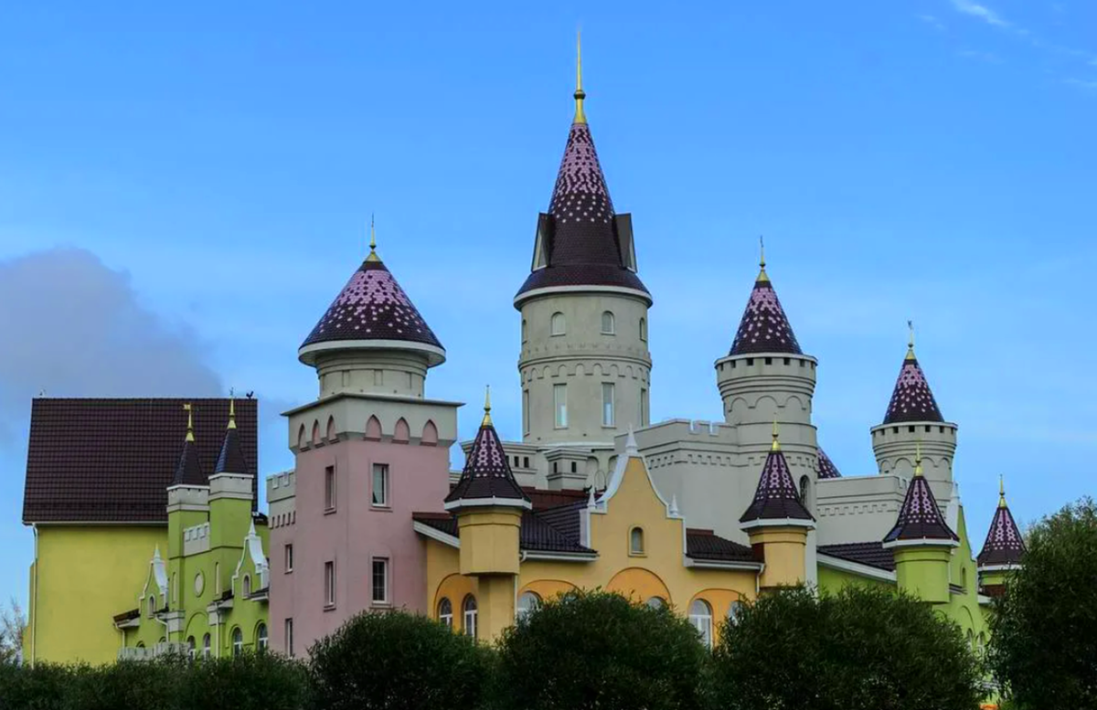 Совхоз имени ленина калужская. Совхоз им Ленина Московская область. Замок детства Совхоз имени Ленина. Садко Совхозе имени Ленина замок. Совхоз Ленина Краснодарский край.