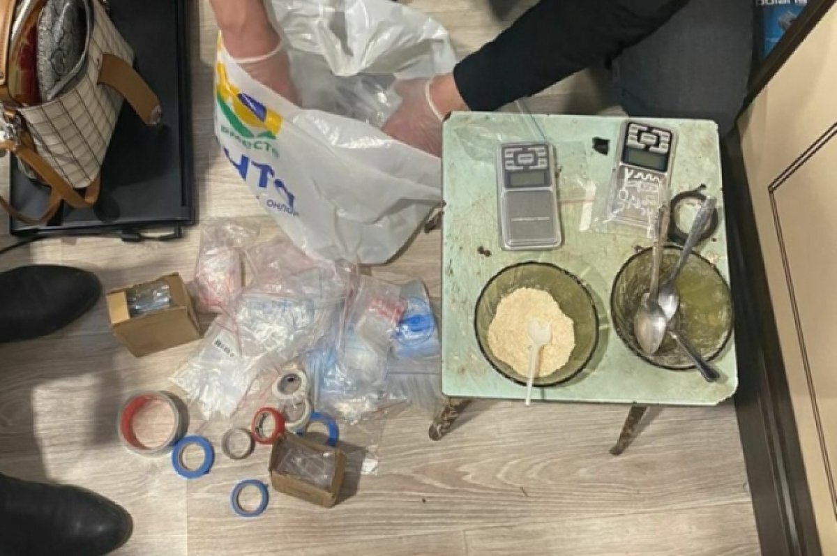    Вес изъятых наркотиков составил более 40 граммов.